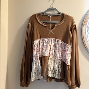 POL Brown Floral Lace Women's Sweatshirt